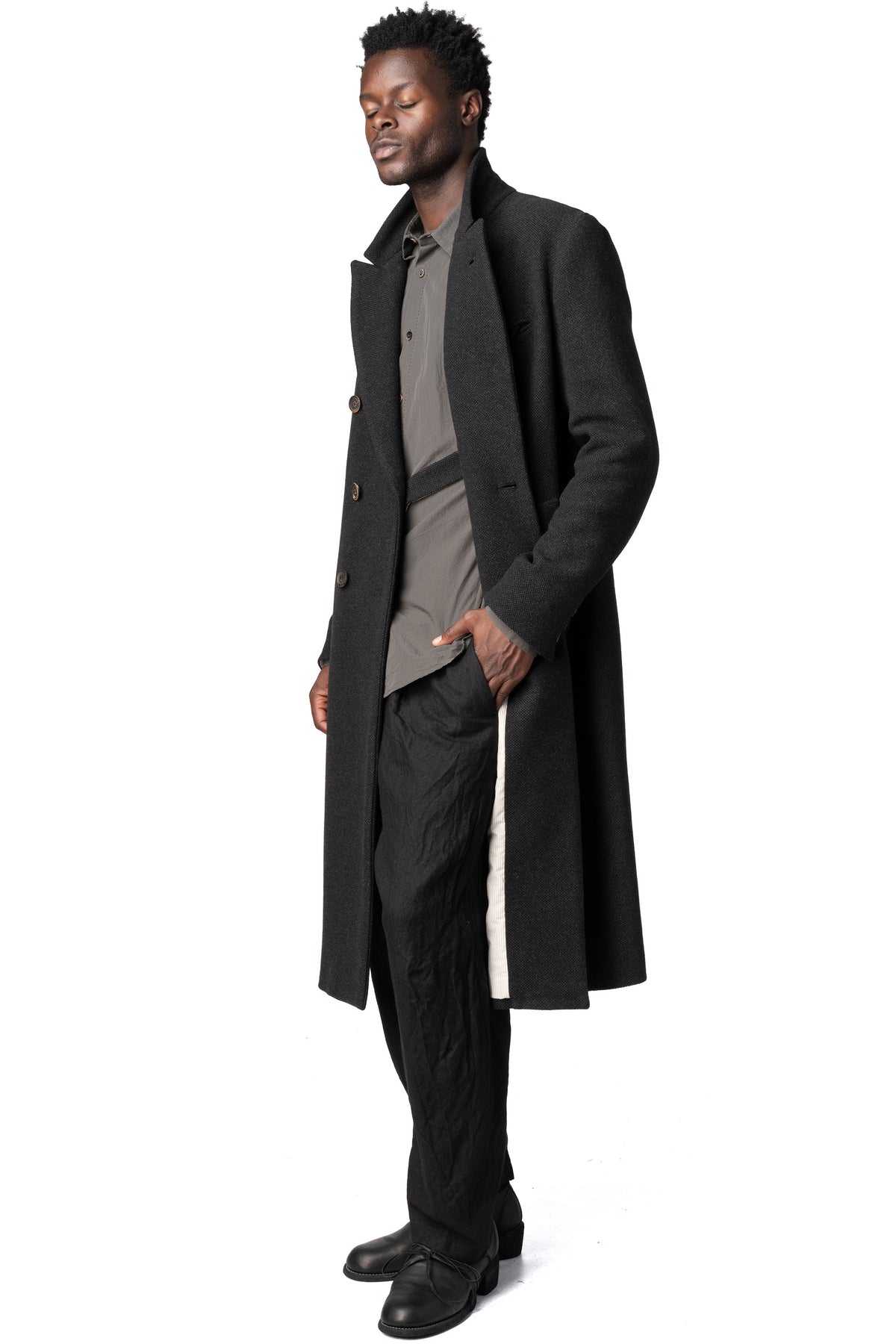 Forme D'Expression | AW26 - Double breasted wool cashmere chester coat, Anthracite UC031