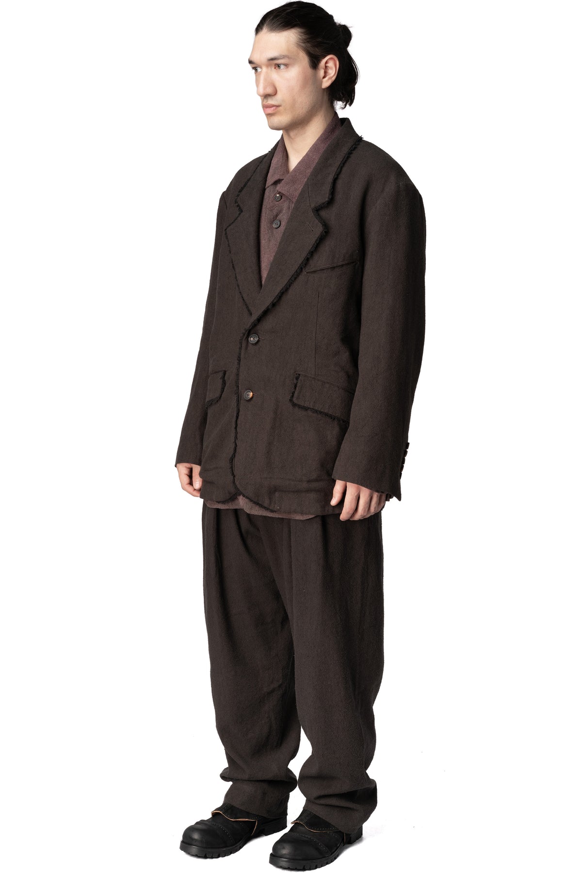 Drop-crotch pleated trousers