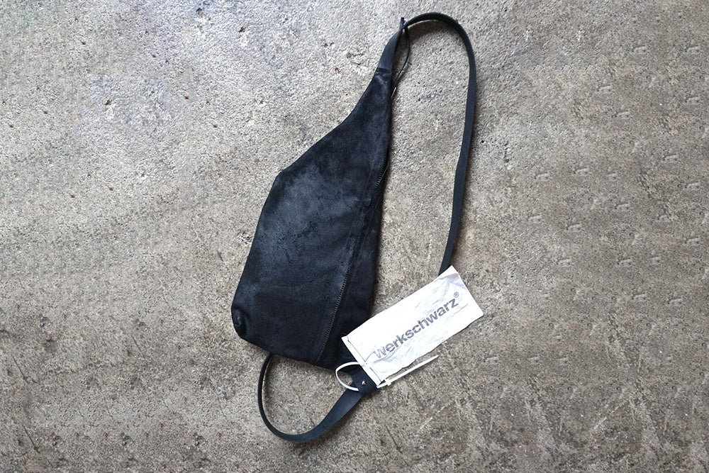 WERKSCHWARZ – Minimalist Leather Bags & Handcrafted Avant-Garde Accessories
