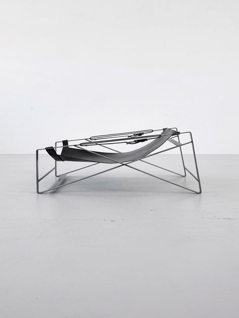 Söderberg ‘CONTROLLED APPOSITION’ - SYSTEM SEAT, shot on table