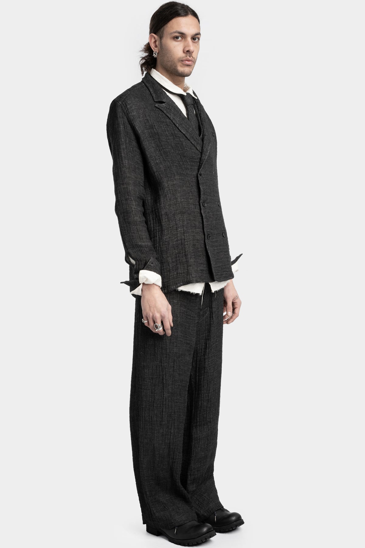 Marc Point | SS25 - Double breasted linen blend blazer