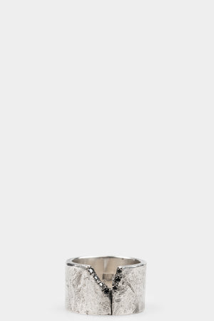 Enri Mars | Fractured black diamonds silver ring