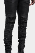 Julius_7 | AW24 - Folded split knee jeans, Coated