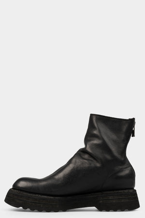 Guidi 526V - Creeper back zip boots, Black / Full Grain Horse Leather, shot on table