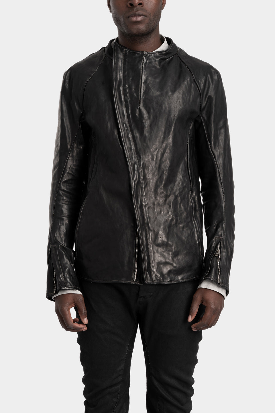Collarless curved zip leather jacket