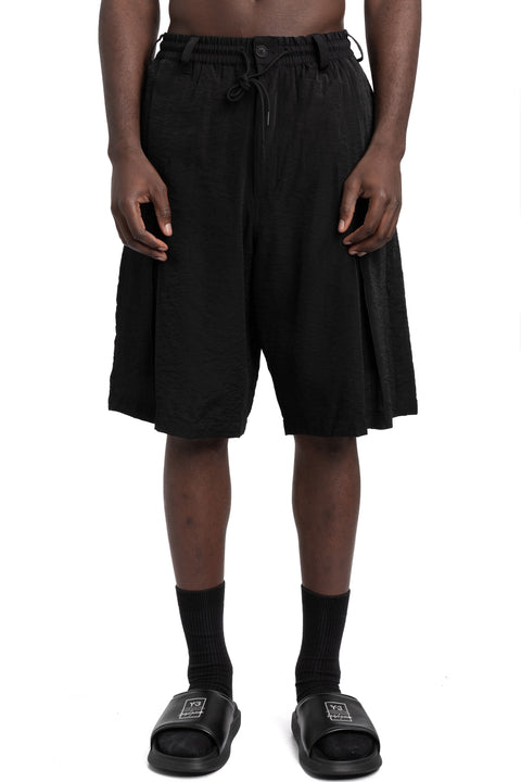 Y-3 | SS26 - Pleat shorts, KS7639, front view on model