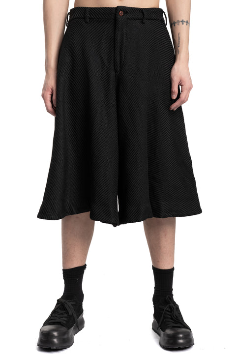 Comme des Garçons Homme Plus | SS26 - Hopsack balloon shorts P038