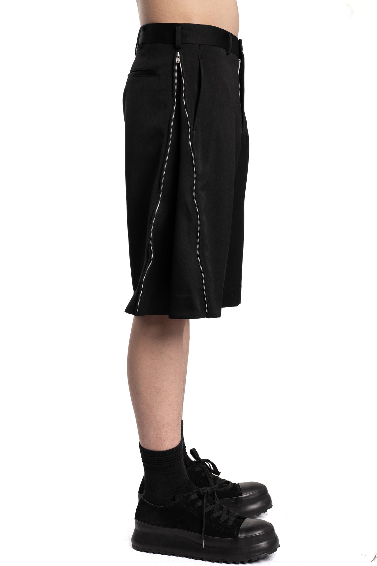 Wool gabardine side zip shorts