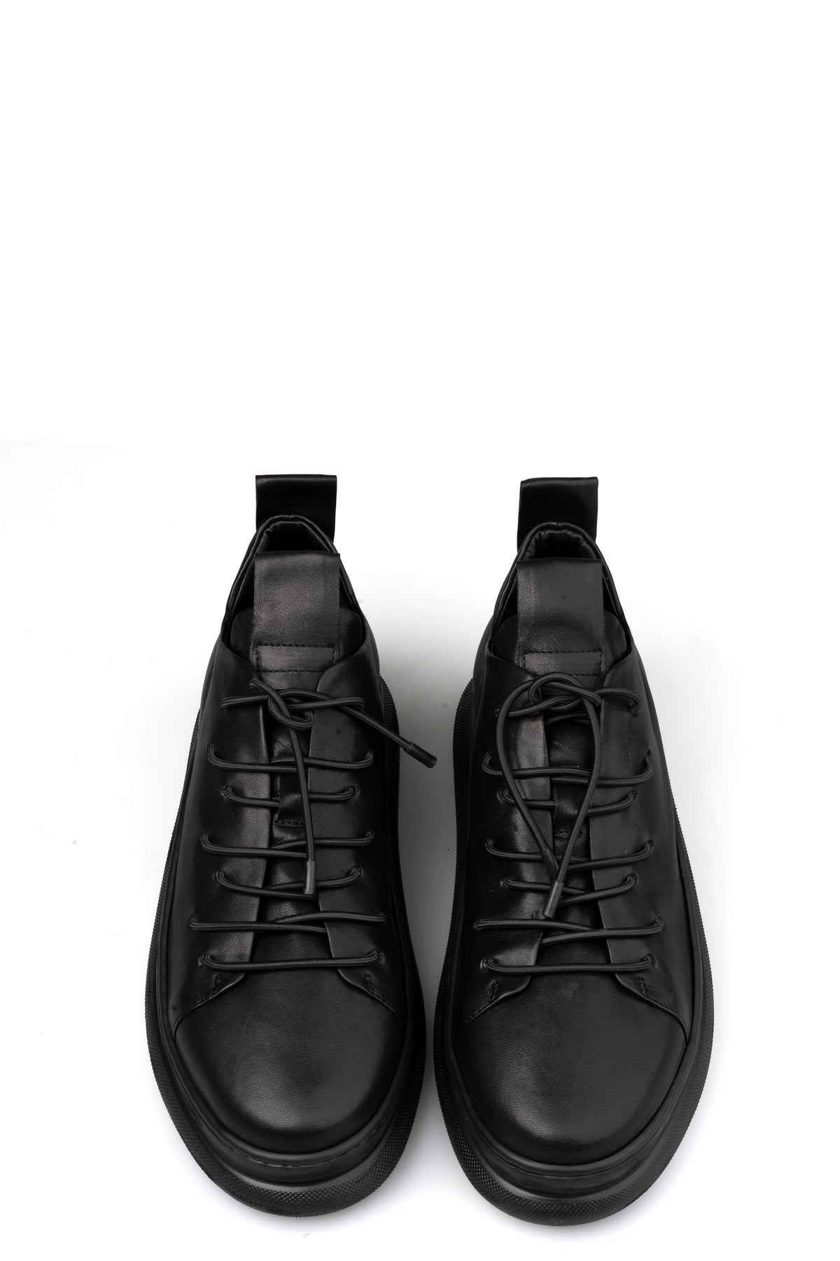 Puro | SS26 - Low laced leather sneakers | SPORTING HERO
