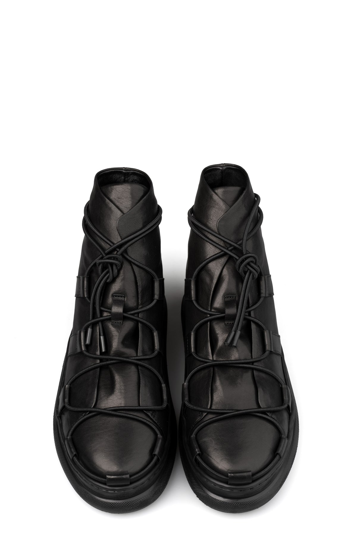 Puro | SS26 - Laced lamb leather sneakers | HIGH DEFINITION