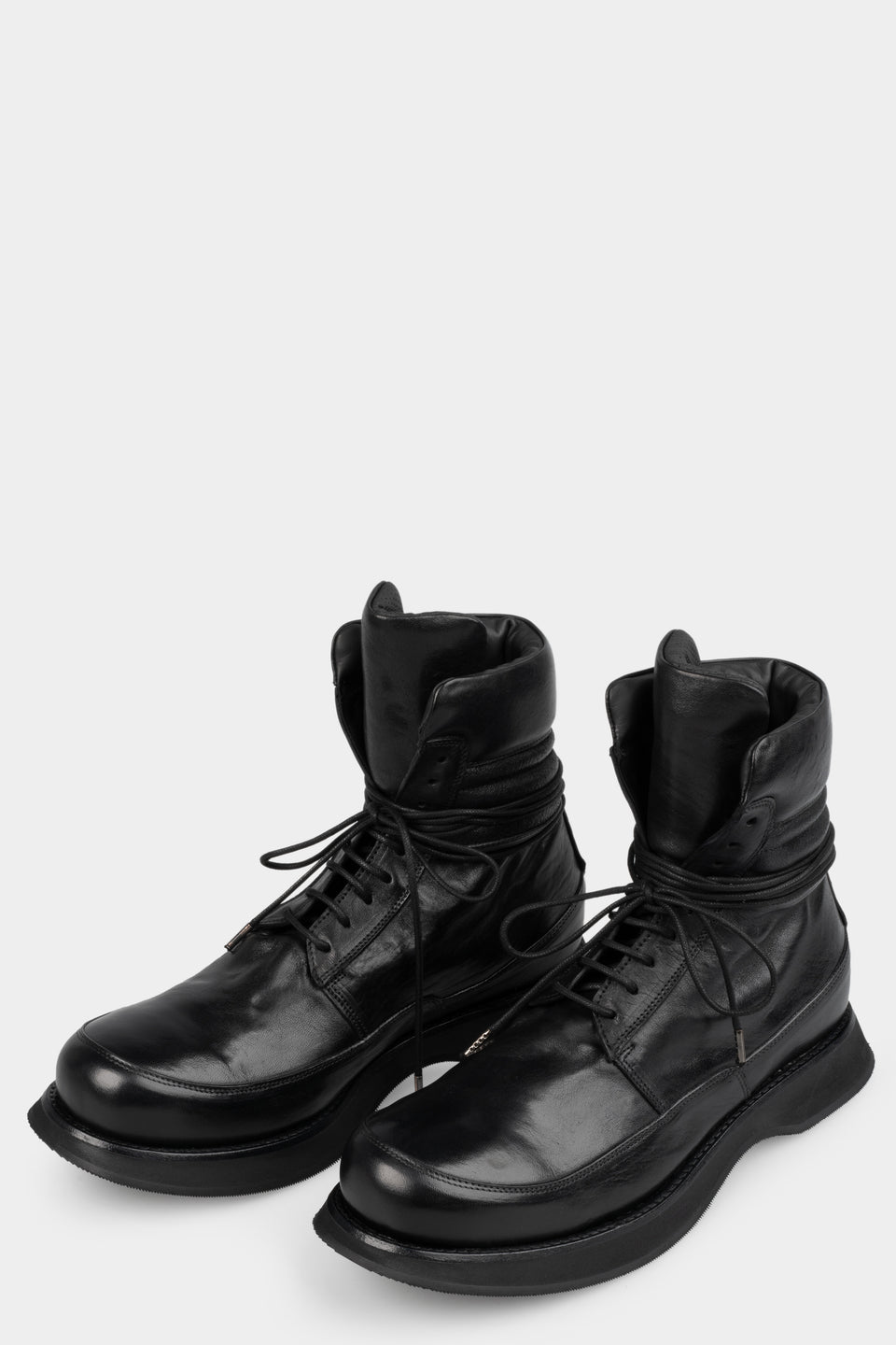 Laced leather boots