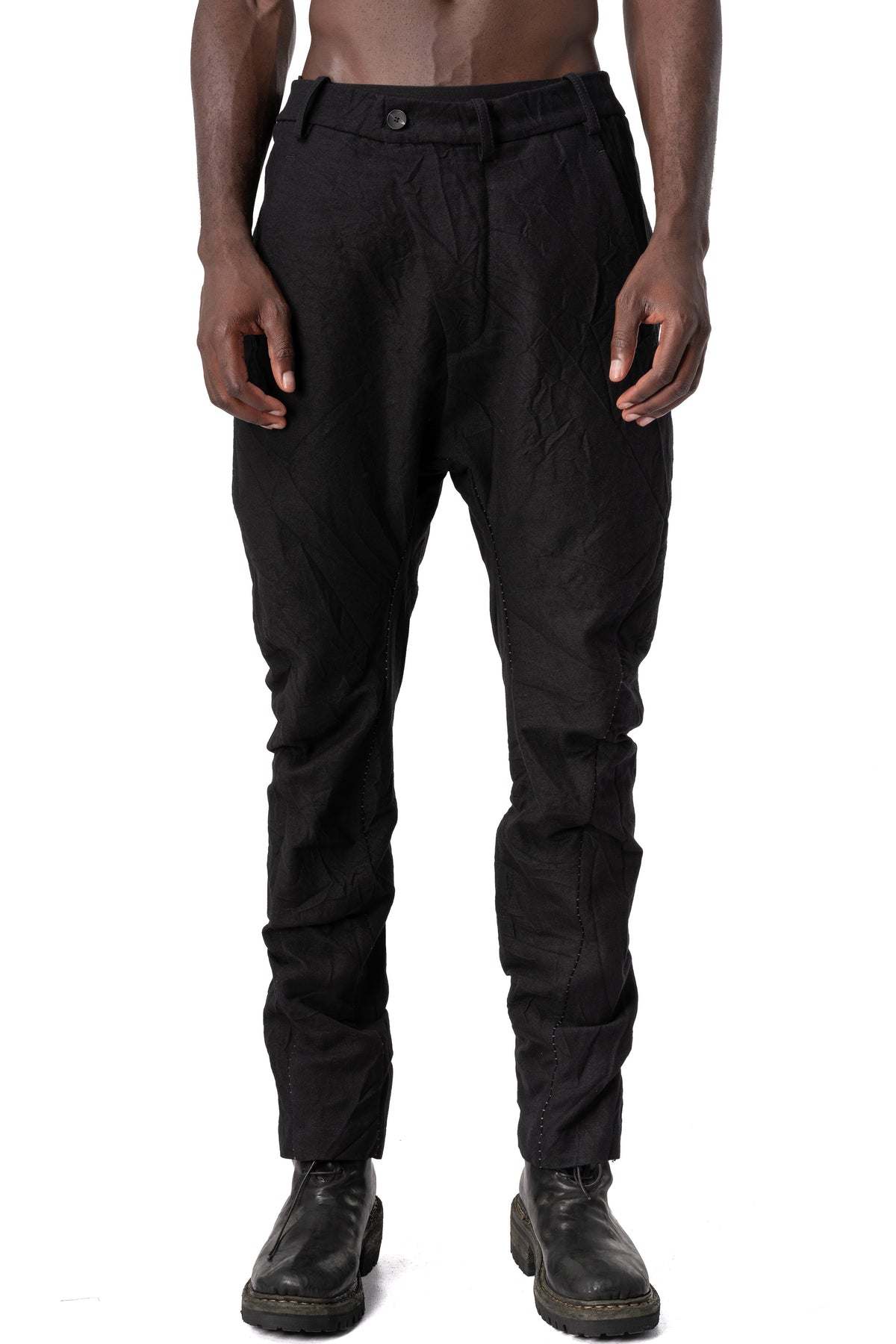 Masnada | AW26 - Wool and linen baggy stitched trousers, Black M3733, front view on model