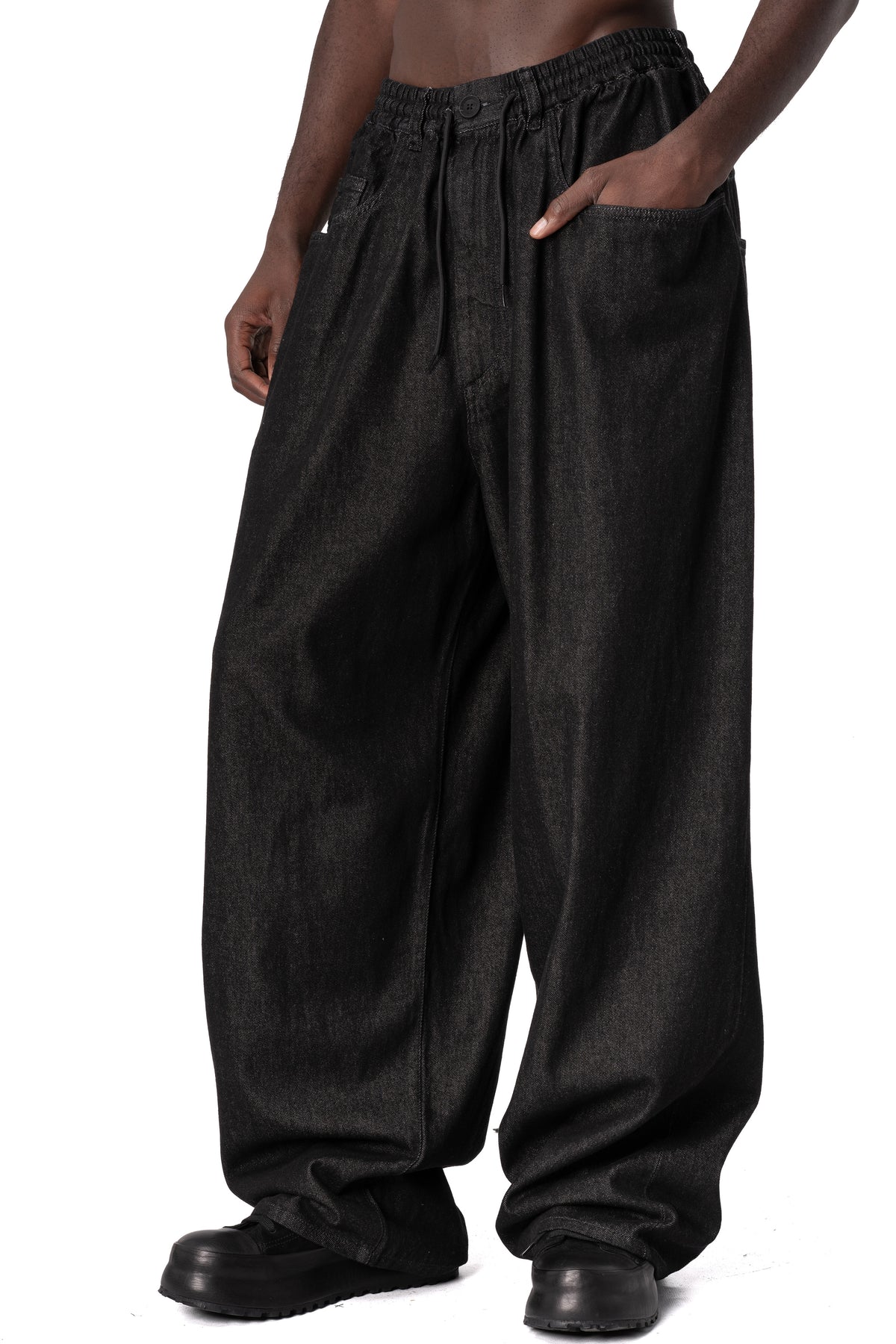 Oversized denim pants