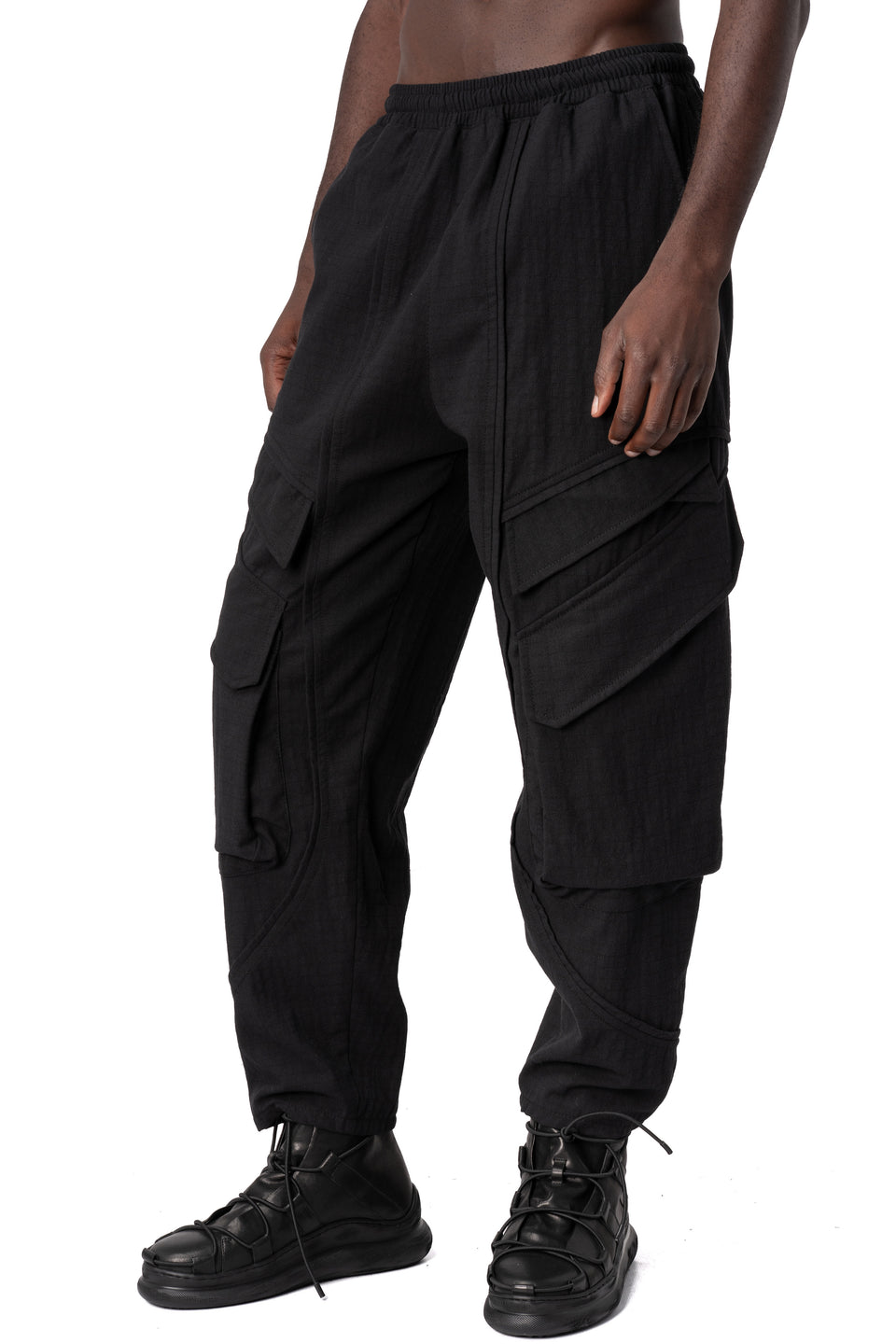 Comfort fit textured cotton cargo trousers, Black