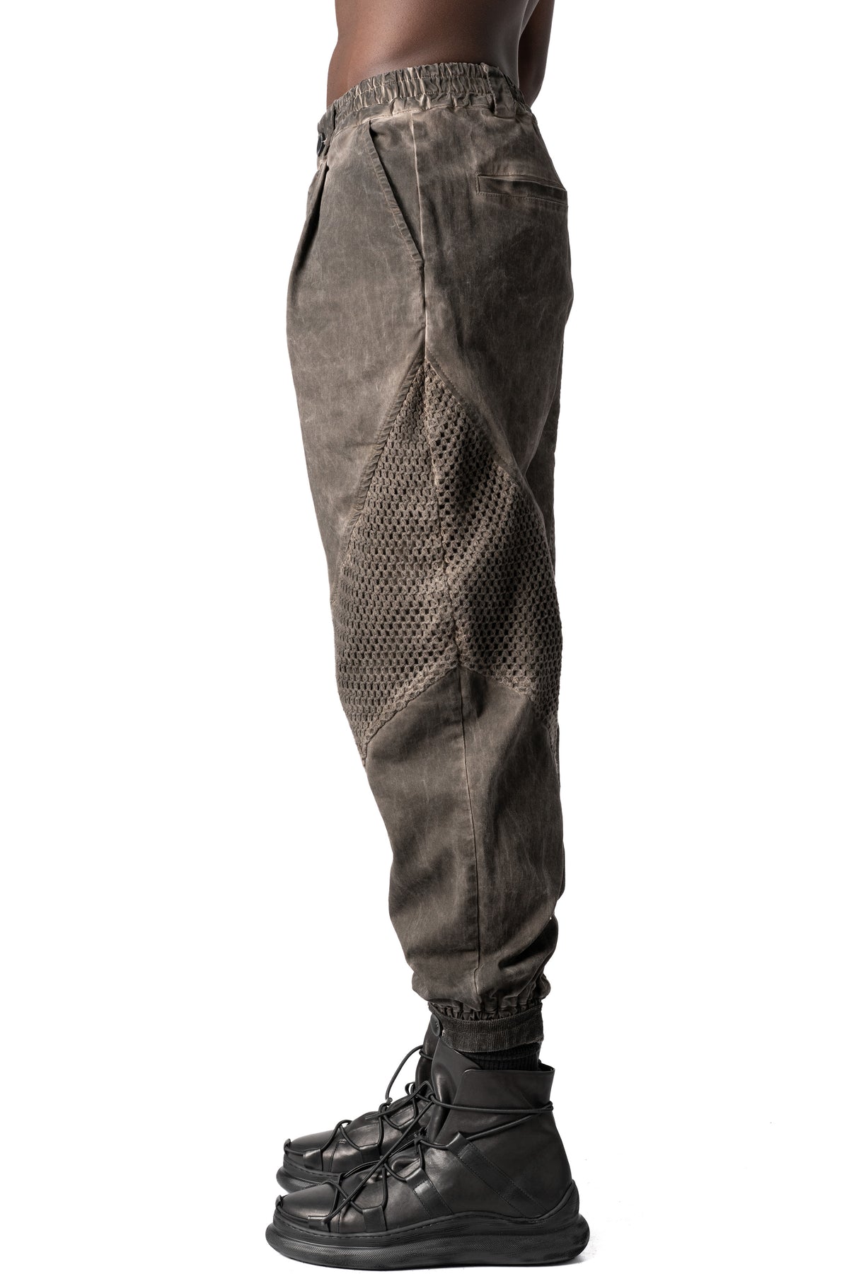 La Haine Inside Us | AW26 - Oversized meshcore cargo trousers, Mud M1318