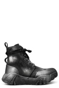 Laced canvas boots