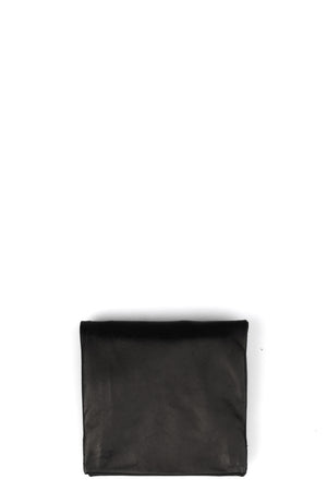 Guidi | Folded leather wallet | B7P, shot on table