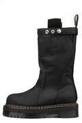 Quad sole steel toe pull on nubuck boot
