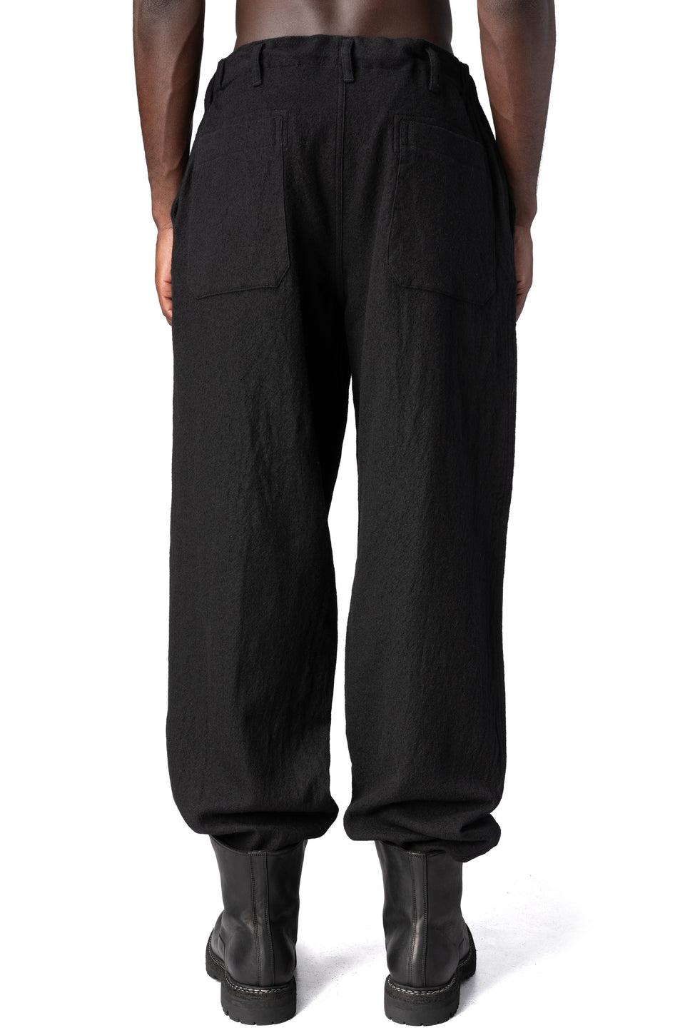 Shrink wool patch pocket pants, Black