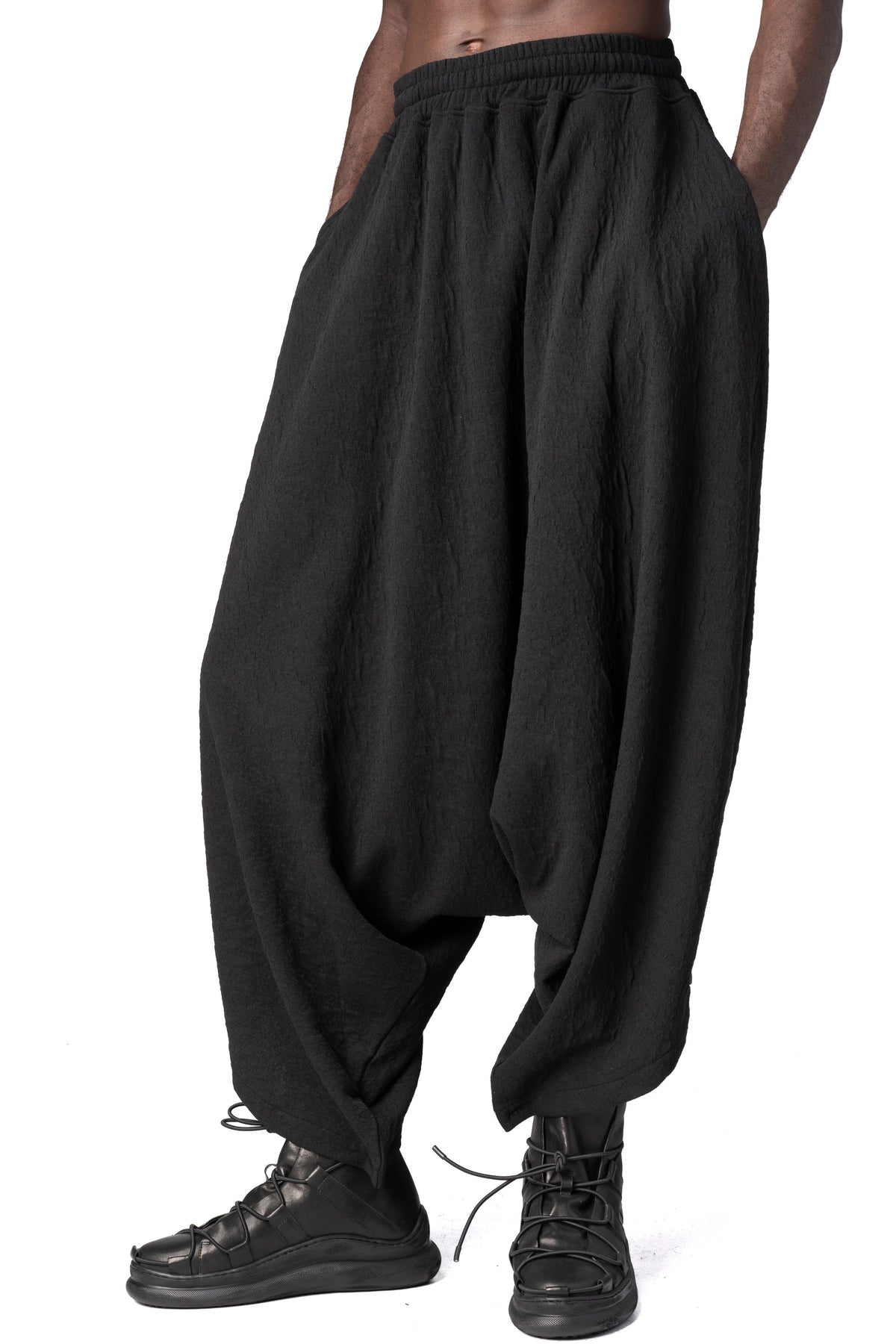 La Haine Inside Us | AW26 - Oversized low-crotch embossed fleece trousers, Black M1337