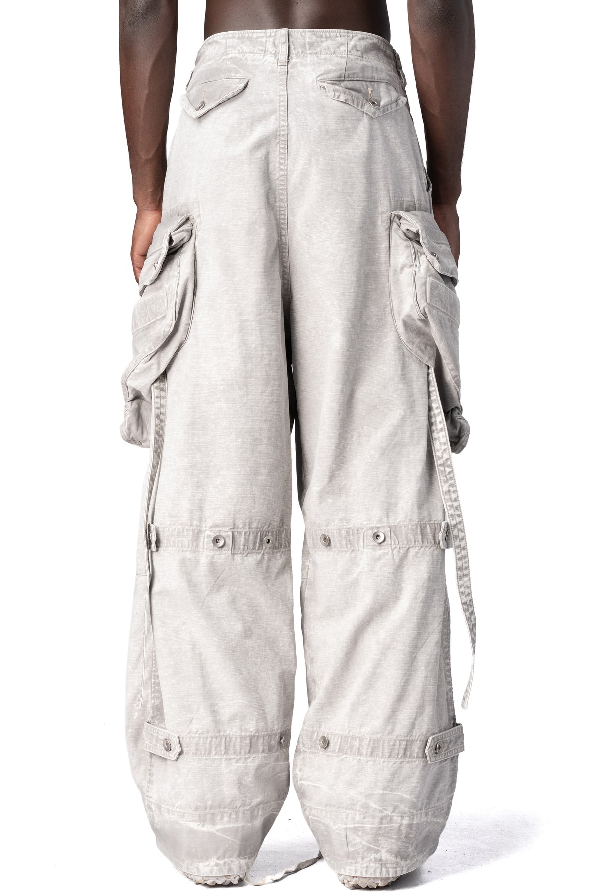 Julius_7 | AW26 - Wide cargo trousers, Plaster 957PAM16-PL