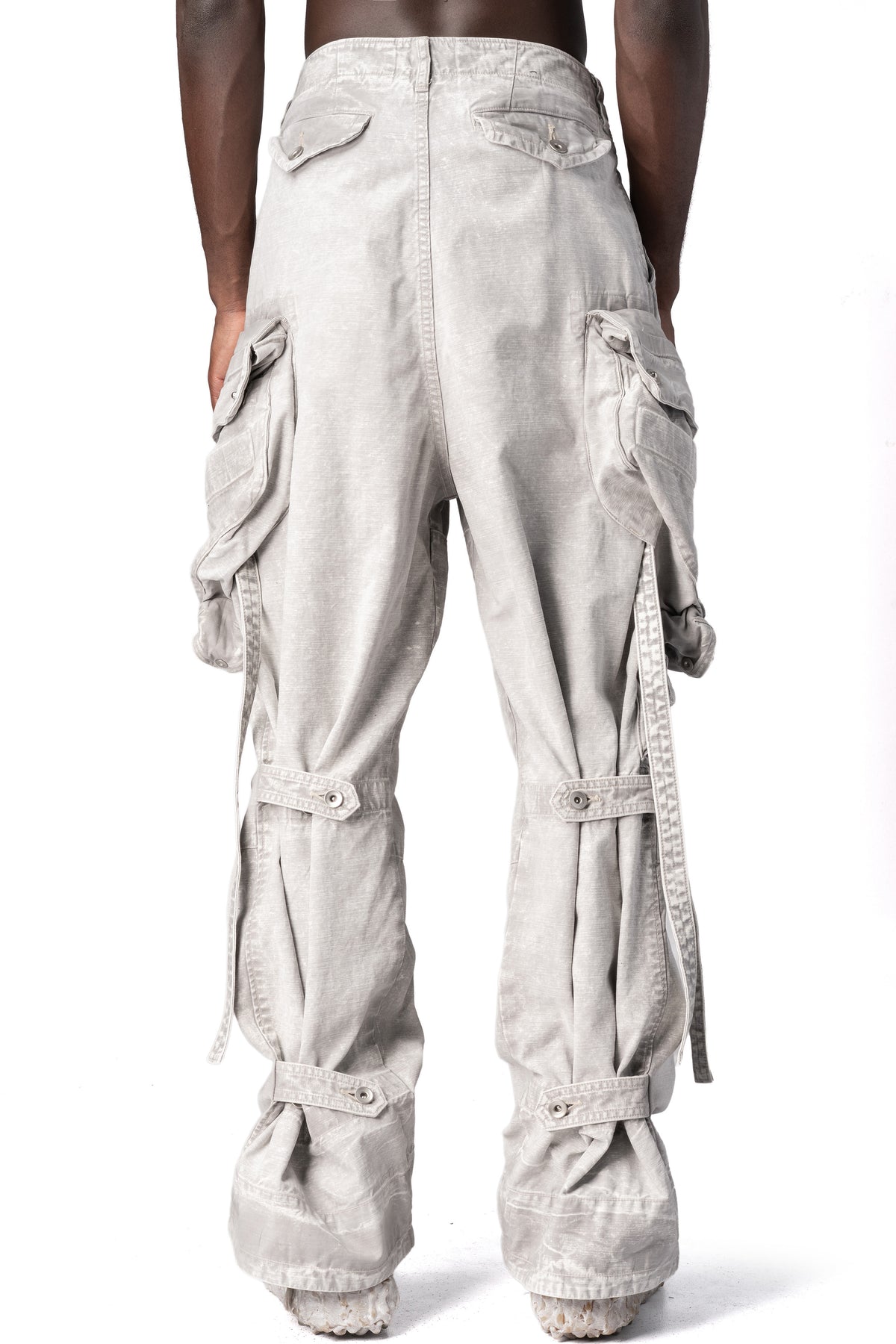 Julius_7 | AW26 - Wide cargo trousers, Plaster 957PAM16-PL