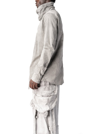 Julius_7 | AW26 - High collar twill shirt, Smog 957SHM1