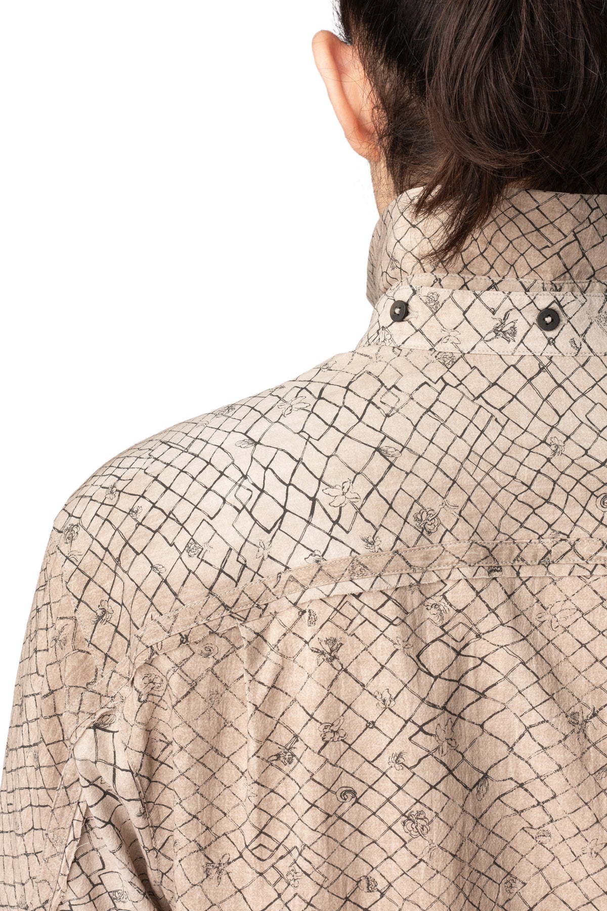 Screen print removable collar shirt