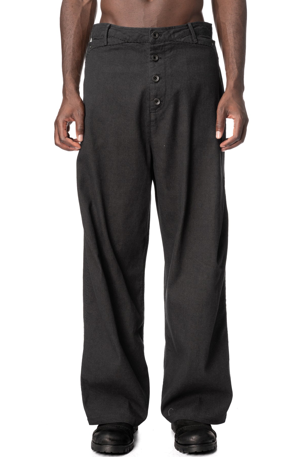Overlocked Loose Buckleback Trousers, Black