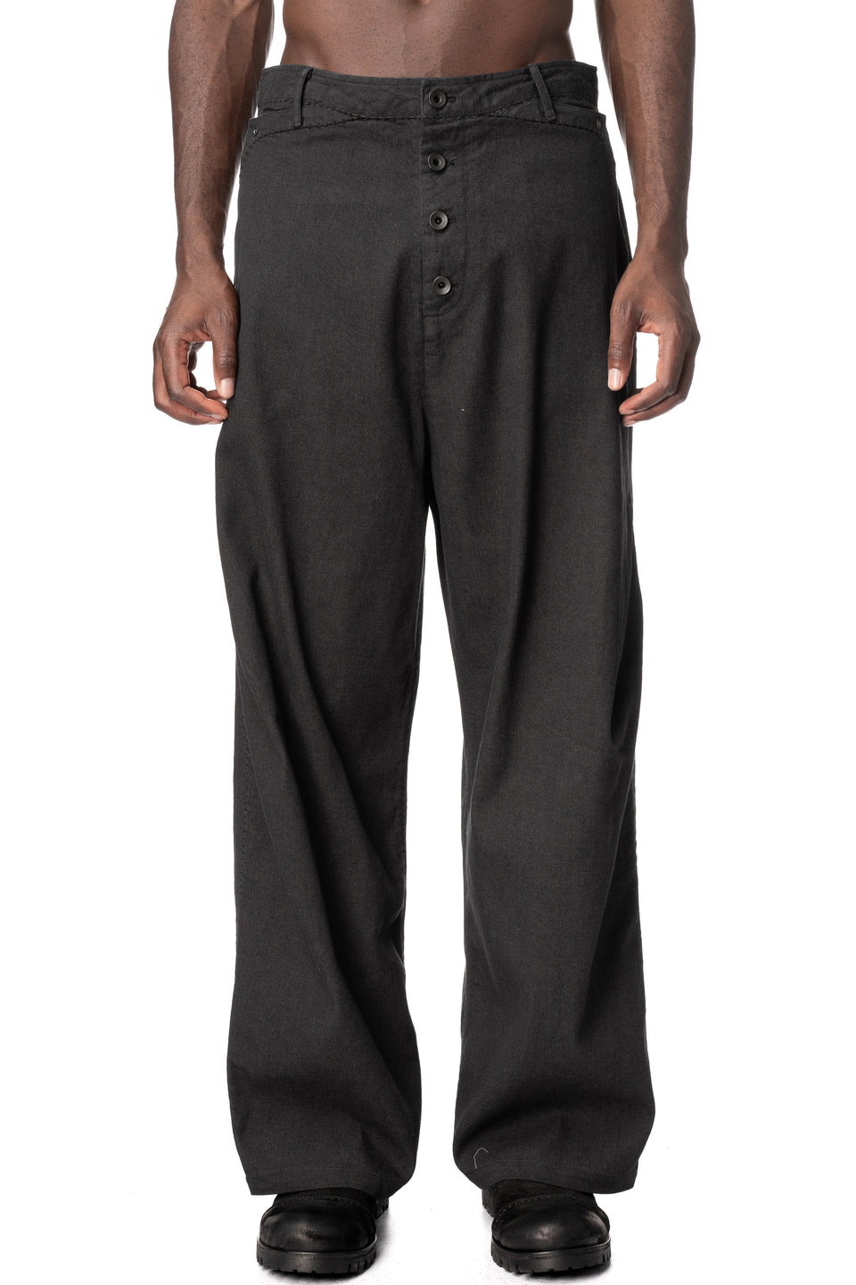 Overlocked Loose Buckleback Trousers, Black