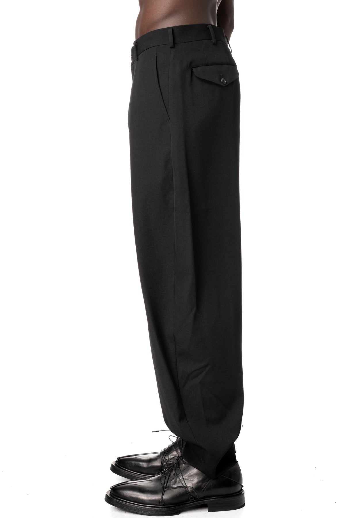 Double pleated tapered wool pants