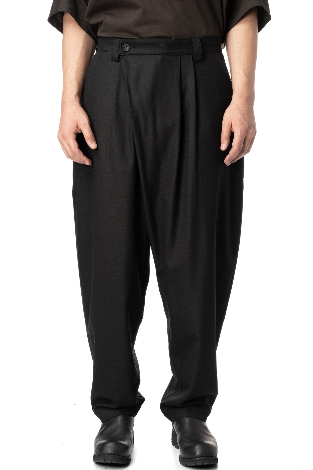 Cross stitch slanted pleat pants