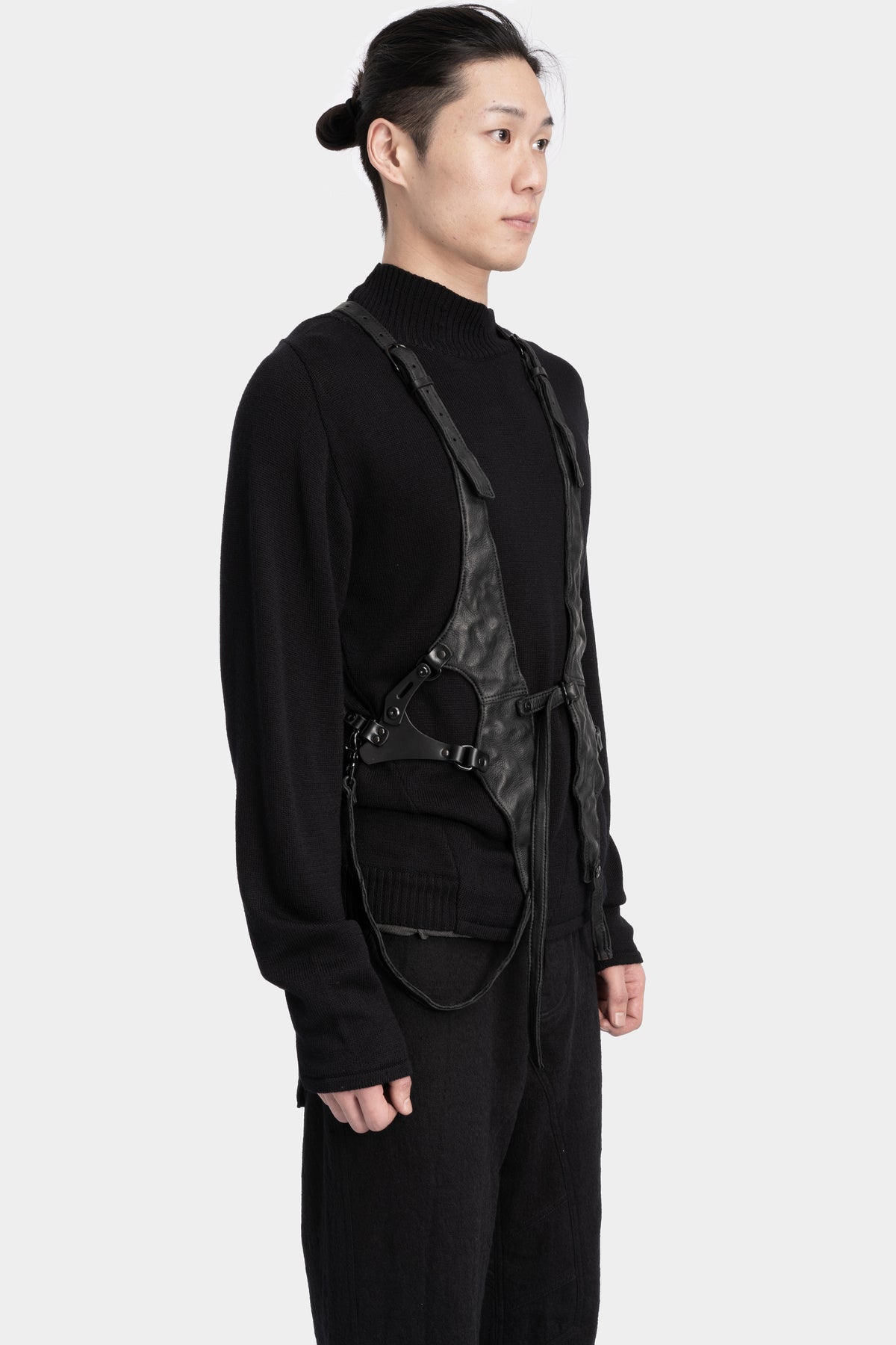 TEO+NG | KYRI Crinkled leather harness