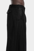 Julius_7 | AW25 - Drop crotch cropped suit pants, 917PAM10