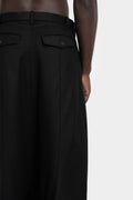 Julius_7 | AW25 - Drop crotch cropped suit pants, 917PAM10