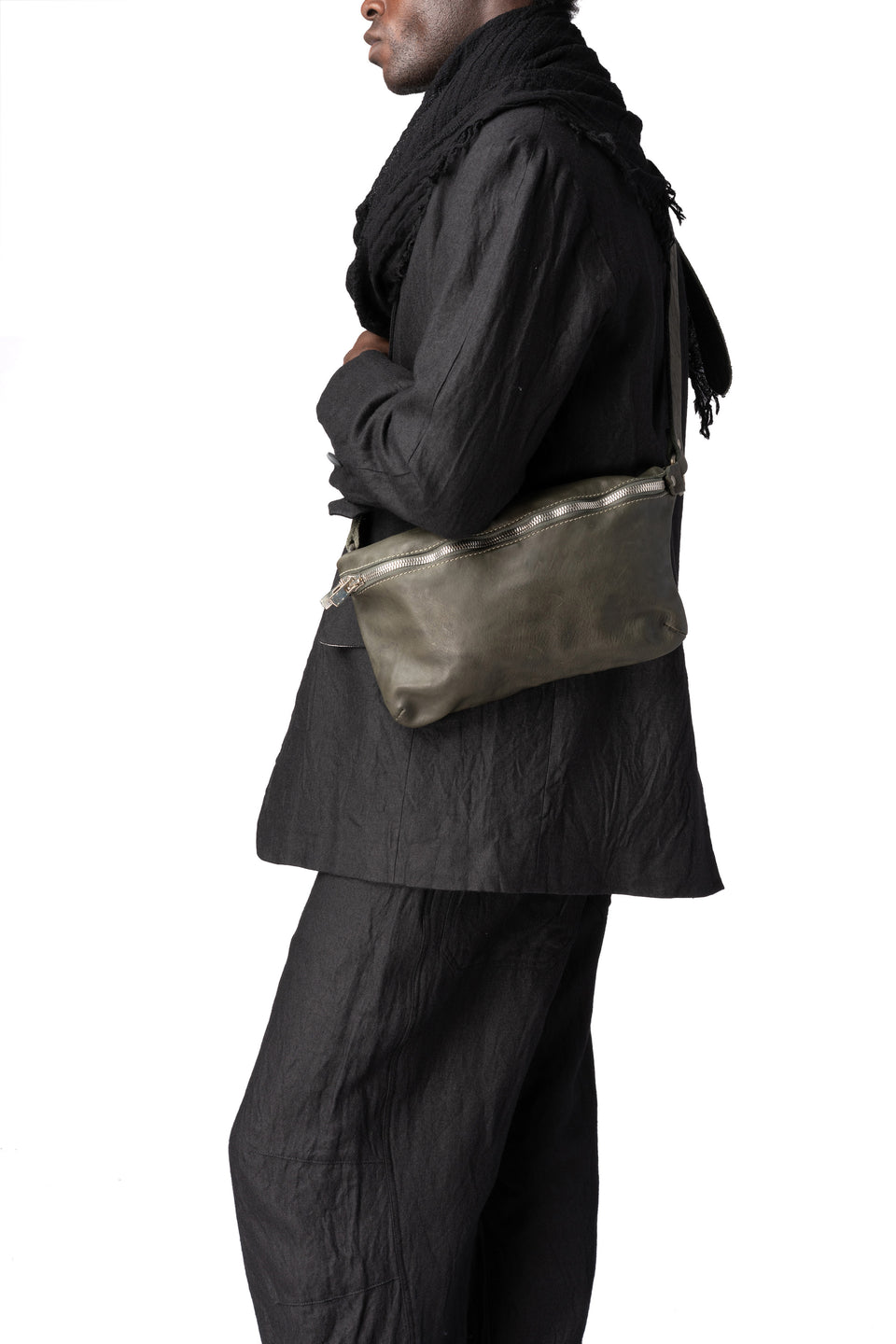 Medium fanny bag | BV07 CV31T
