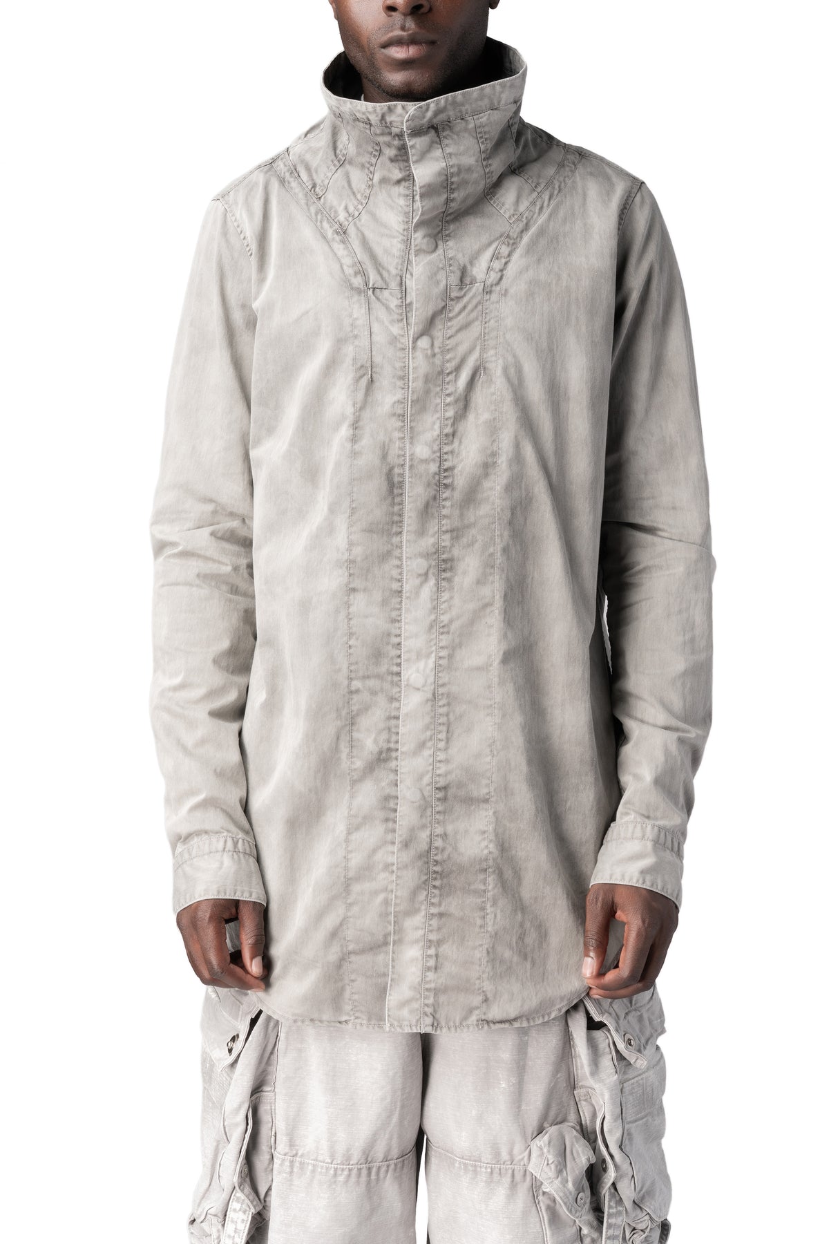 Julius_7 | AW26 - High collar twill shirt, Smog 957SHM1