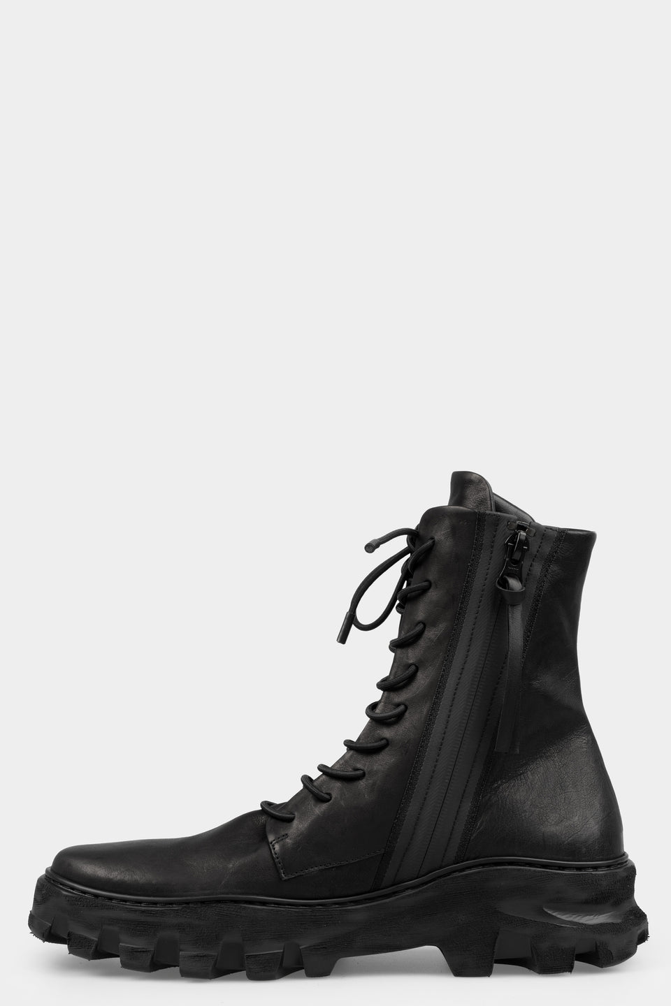 Laced calf leather combat boots